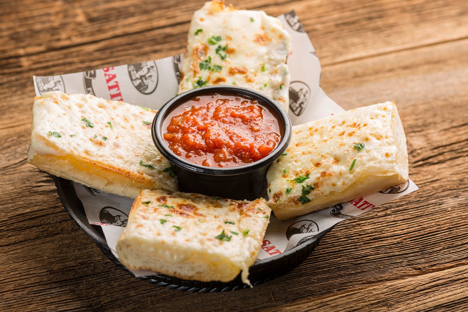 001_WEB Cheesy Garlic Bread - 4